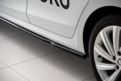 Octavia 4 - Nástavce prahů Maxton Design V2