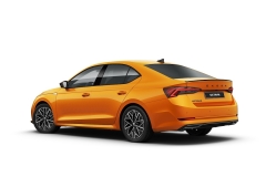 Octavia 4  Sportline - oranžová Phoenix metalíza