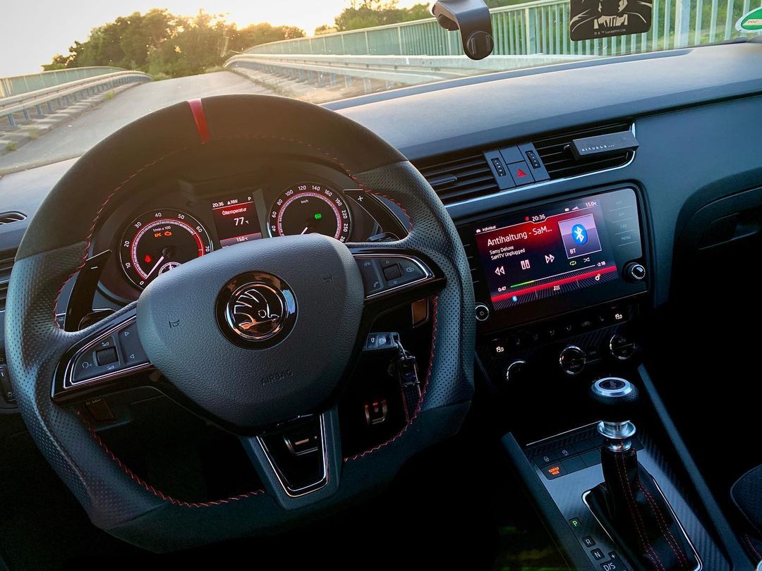 Zkosený volant Octavia 3 RS tuning