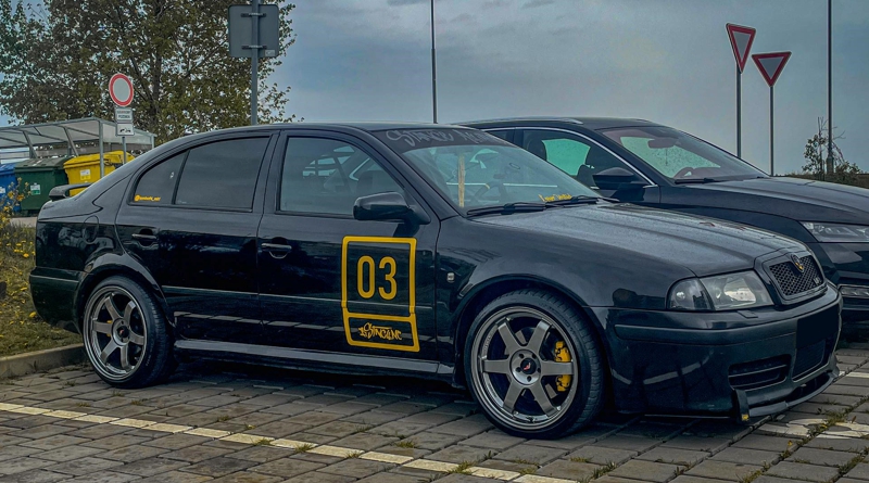 Octavia 1 RS tuning - barva černá magická