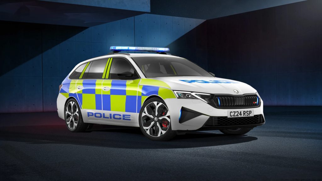 Octavia 4 RS Combi - britská policie