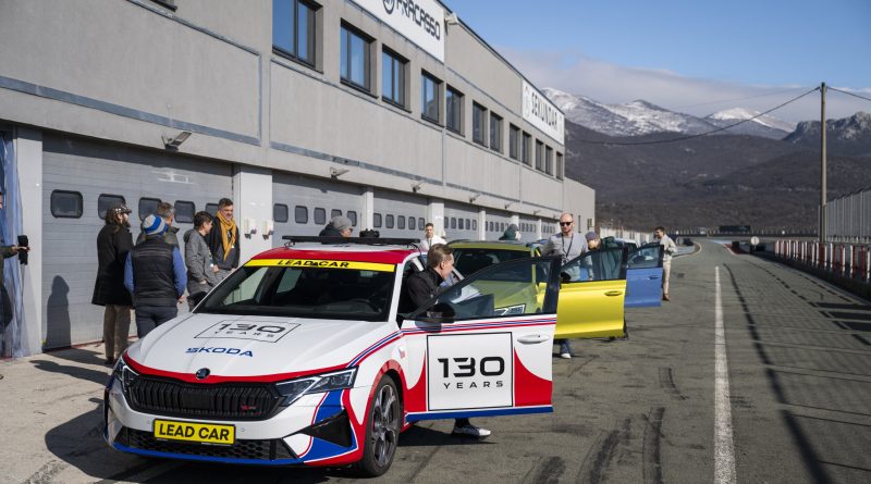Test Octavia 4 RS na závodím okruhu